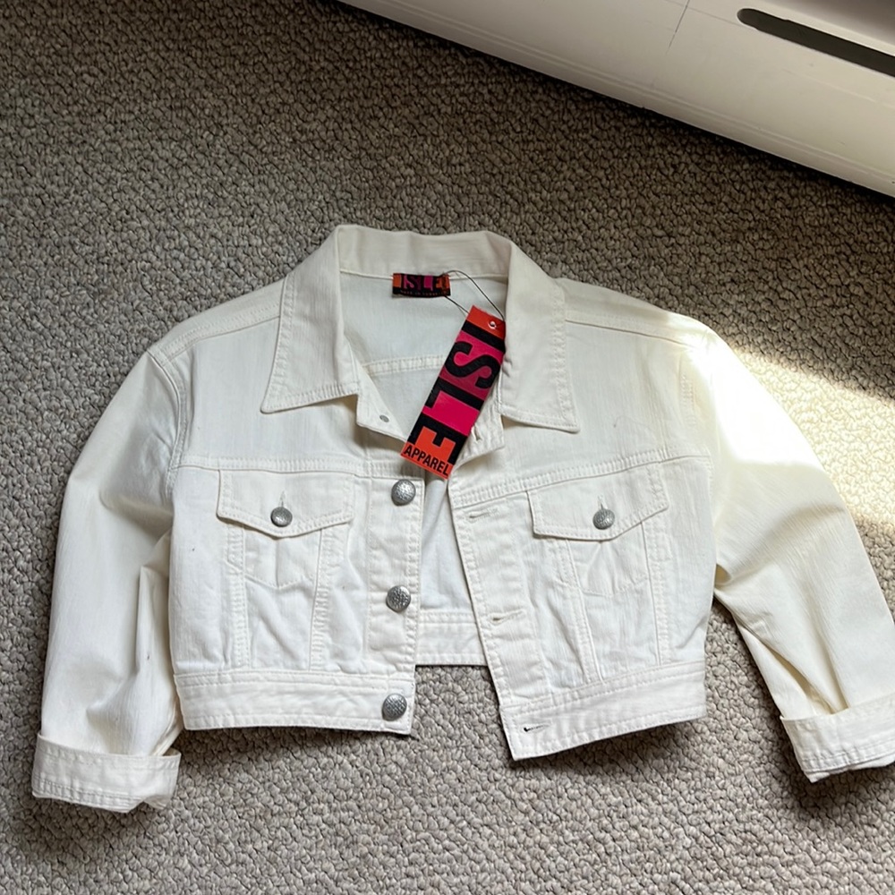 Isle Apparel Cropped white Jean jacket NWT